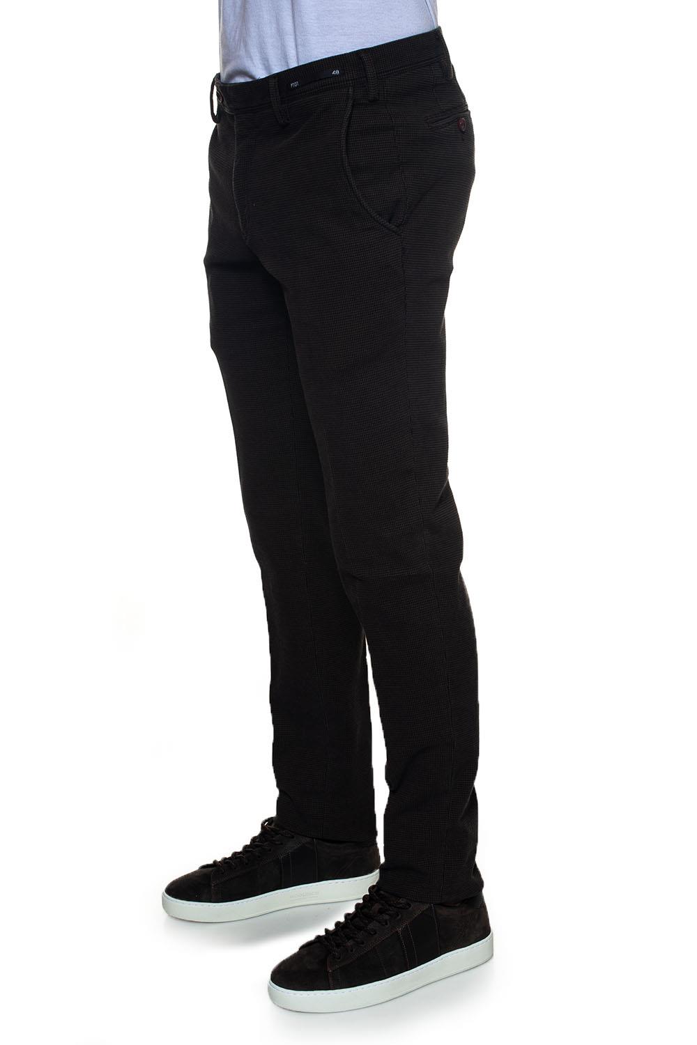  Pantalone Modello Chino 
