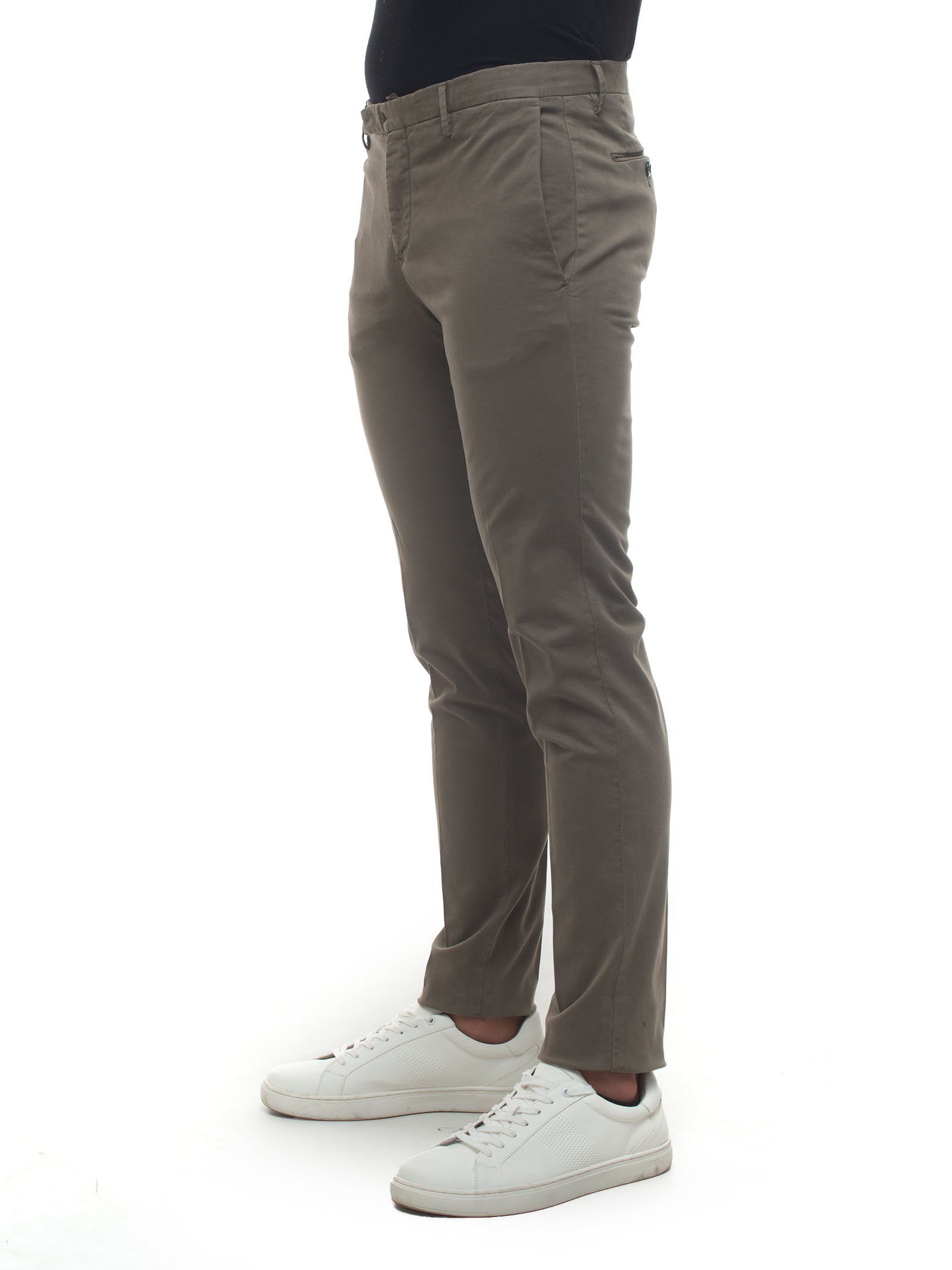  Pantalone Modello Chino 